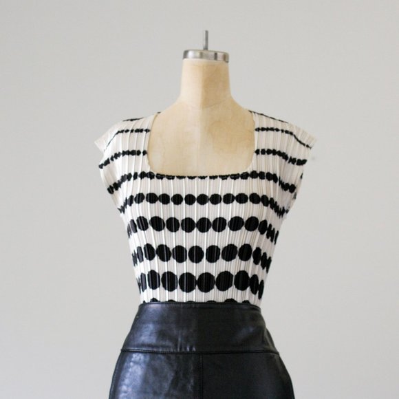 Y2K Pleated Black and White Polka Dot Blouse - Picture 2 of 6